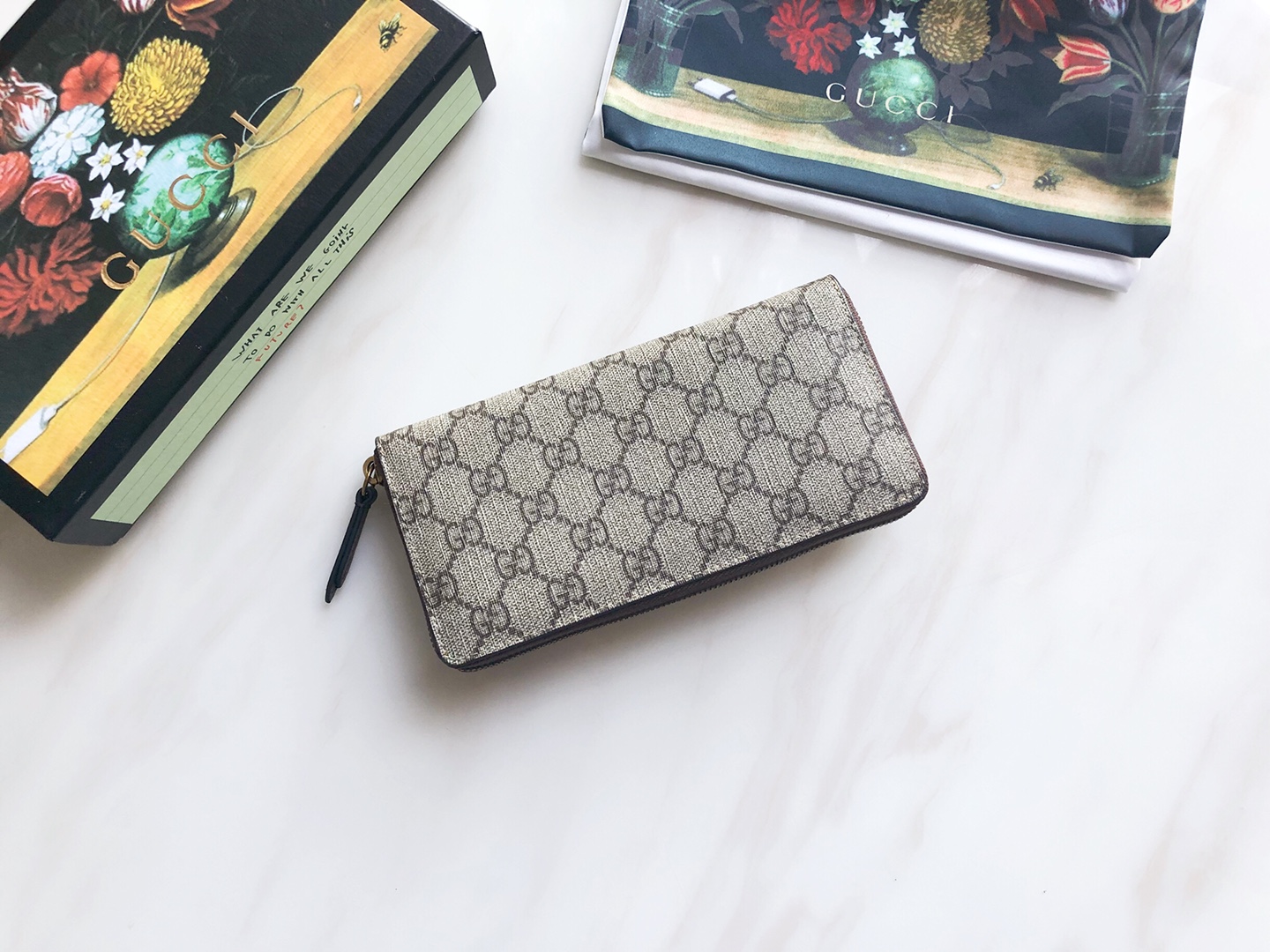 グッチ財布GUCCI 2023年新作 高品質 476422 ブラウン ブラウン レザー 名刺入れ