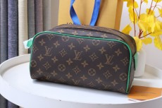 ルイヴィトン財布LOUIS VUITTON 2023新作 高品質 M46253 トイレタリーバッグ