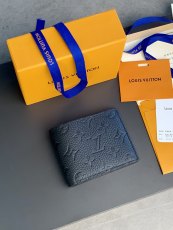 ルイヴィトン財布LOUIS VUITTON 2023年新作 高品質 M69037 エンボス ショートクリップ