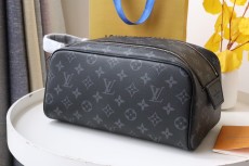 ルイヴィトン財布LOUIS VUITTON 2023年新作 高品質 M44494 ブラックフラワー 化粧水袋