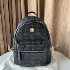 エムシーエムバッグMCM 2023 サイドスタッズ付きの新しい高品質バックパック