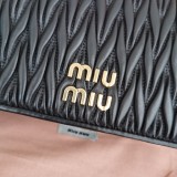 ミュウミュウバッグMiu Miu 2023 新品 高品質 5BP065 ナッパレザー ハンドバッグ