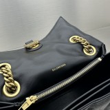 バレンシアガバッグBALENCIAGA 2023年新作高品質92832スモールオイルワックスブラックゴールドリークチェーンバッグ