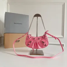 バレンシアガバッグBALENCIAGA 2023年新作高品質ミニクロコダイル柄パウダーバーストクラックシープスキン半三日月脇下メッセンジャーバッグ