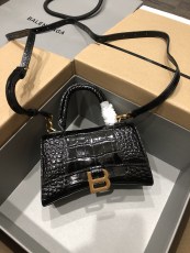 バレンシアガバッグBALENCIAGA 2023年新作高級クロコダイルブラックゴールドバックル砂時計バッグ