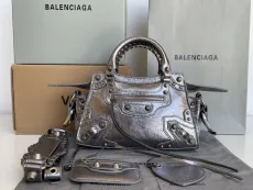 バレンシアガバッグBALENCIAGA 2023 新品 高品質 699 オイル ワックス シルバー オートバイ バッグ