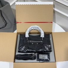 バレンシアガバッグBALENCIAGA 2023年新作高級タッセル風シルバーネイルバッグ