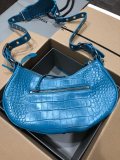 バレンシアガバッグBALENCIAGA 2023年新作高級クロコダイル柄ブルー半三日月脇団子バッグ