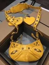 バレンシアガバッグBALENCIAGA 2023新作 上質な半月わき餃子
