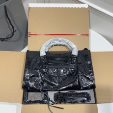 バレンシアガバッグBALENCIAGA 2023年新作高級タッセルスタイルの小さな黒ネイルバッグ