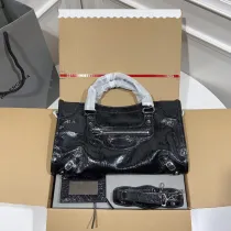 バレンシアガバッグBALENCIAGA 2023年新作高級タッセル風シルバーネイルバッグ