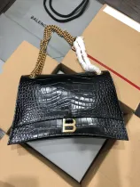 バレンシアガバッグBALENCIAGA 2023新作 高品質 ミディアム クロコダイル ブラック ゴールド バックル アワーグラス チェーン バッグ