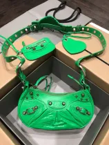 バレンシアガバッグBALENCIAGA 2023新作 上質な半月わき餃子