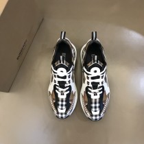 バーバリー靴BURBERRY 2023 新作 メンズ ハイトニング スニーカー