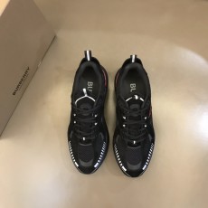 バーバリー靴BURBERRY 2023 新作 メンズ ハイトニング スニーカー