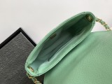 シャネルバッグCHANEL 2023 新品 高品質 グリーン オーバーサイズ ロゴ サドルバッグ