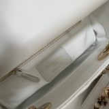 ディオールバッグDIOR 2023新しい高品質の6604 4グリッドシープスキンホワイトライトゴールドバッグ
