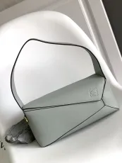 ロエベバッグLOEWE 2023年新作 高品質 060688 ショートナッパレザー ショルダーバッグ