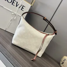 ロエベバッグLOEWE 2023年新作 高品質 652104 小花ロゴ ランチボックスバッグ