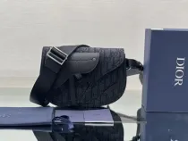 ディオールバッグDIOR 2023新作 高品質 1ADPO044 サドル クラッチバッグ