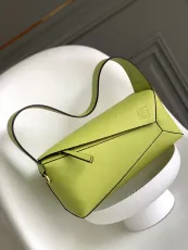 ロエベバッグLOEWE 2023年新作 高品質 060688 ショートナッパレザー ショルダーバッグ
