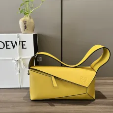 ロエベバッグLOEWE 2023年新作 高品質 060688 ショートナッパレザー ショルダーバッグ
