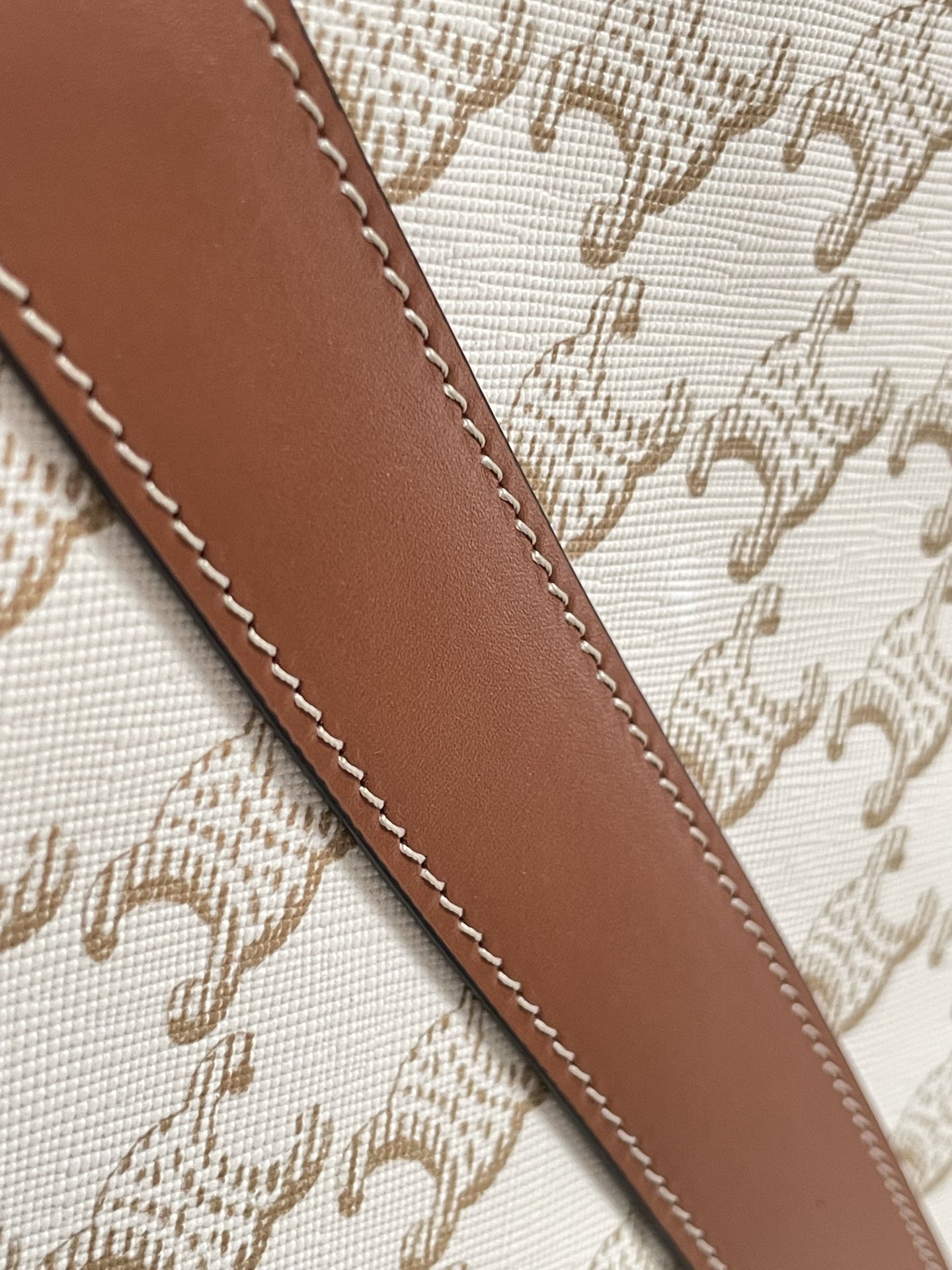 セリーヌバッグCELINE 2023年新作 高品質 191132.PH ラージ バケットバッグ