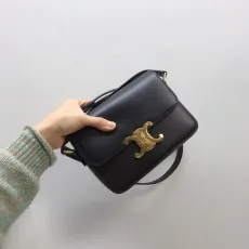 セリーヌバッグCELINE 2023年新作 高級豆腐バッグ