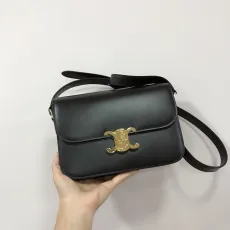 セリーヌバッグCELINE 2023年新作 高級豆腐バッグ