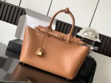 セリーヌバッグCELINE 2023年新作 高品質 199873ET7.04LU 牛革 ハンドバッグ