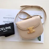 セリーヌバッグCELINE 2023年新作 高品質サドルバッグ クリスタルシャイニーカウハイド ミルクティーカラー