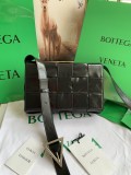 ボッテガヴェネタバッグBOTTEGA VENETA 2023年新作 高品質 667298 三角バックル ワックスレザー