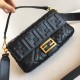 フェンディバッグFENDI 2023 新作 高品質 ピンク フリップ メッセンジャー ハンドバッグ