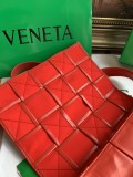 ボッテガヴェネタバッグBOTTEGA VENETA 2023年新作 高品質 667298 三角バックル ワックスレザー
