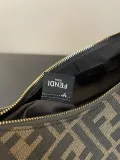 フェンディバッグFENDI 2023 新しい高品質の小さな老眼用脇の下バッグ
