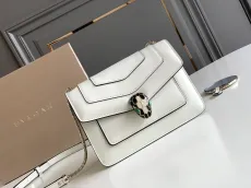ブルガリバッグBVLGARI 2023年新作高品質高級瑪瑙白メッセンジャーバッグ