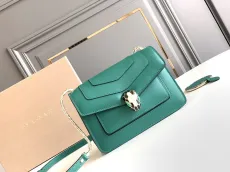 ブルガリバッグBVLGARI 2023新作 高品質 チップエメラルド メッセンジャーバッグ