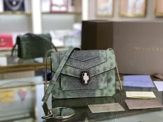 ブルガリバッグBVLGARI 2023新作 高品質 ミントグリーン スネーク メッセンジャーバッグ