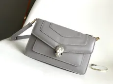 ブルガリバッグBVLGARI 2023年新作高級チップバージョンスモールショルダーバッグ