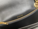 バレンシアガバッグBALENCIAGA 2023新作 高品質 152 ミディアム ブラック クロコダイル ゴールドバックル 砂時計チェーンバッグ