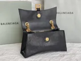 バレンシアガバッグBALENCIAGA 2023新作 高品質 151 スモール ブラック バースト クラック ゴールド バックル 砂時計 チェーン バッグ