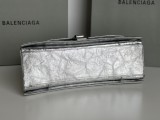 バレンシアガバッグBALENCIAGA 2023 新作 高品質 152 ミディアム オイル ワックス シルバー 砂時計 チェーンバッグ