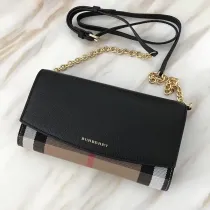 バーバリーバッグBURBERRY 2023年新作高級チェーンバッグ