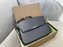 バーバリーバッグBURBERRY 2023新作 上質な脇下バッグ