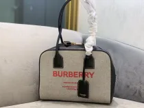 バーバリーバッグBURBERRY 2023新作 上質なミニハーフキューブバッグ