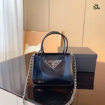 プラダバッグPRADA 2023年新作パテントレザーハンドバッグ