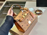 エムシーエムバッグMCM 2023新作 ケリーバッグ