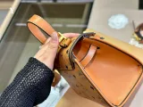エムシーエムバッグMCM 2023新作 ケリーバッグ