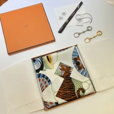 エルメスマフラーHERMES 2023新作 スクエアマフラー