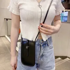 バーバリーバッグBURBERRY 2023新作 モバイル小銭入れ